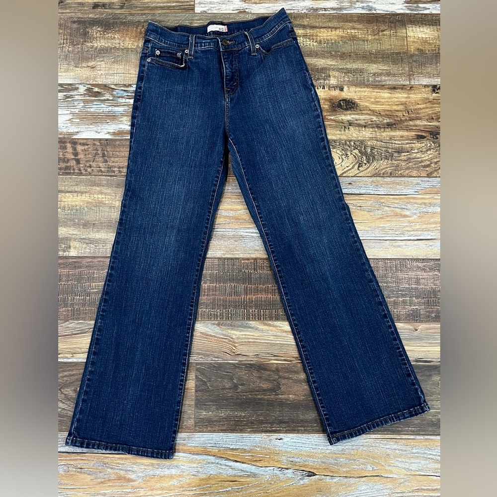 Levi’s Perfectly Slimming Boot Cut 512